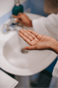 proper bathroom etiquette in America