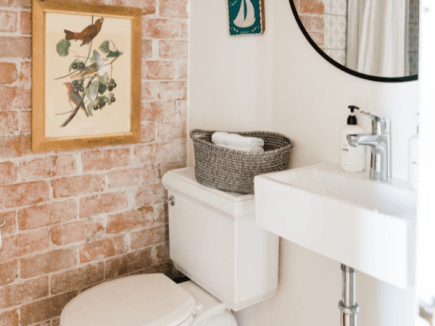 9 Reasons a clean toilet seat matters
