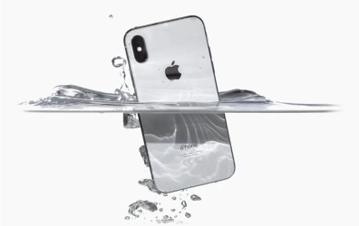 Prevent water damage to iPhone while cleaning