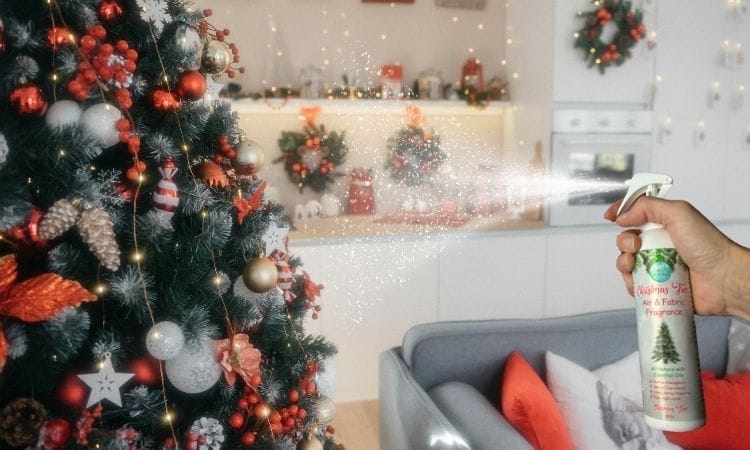 Make your artificial Christmas tree smell real